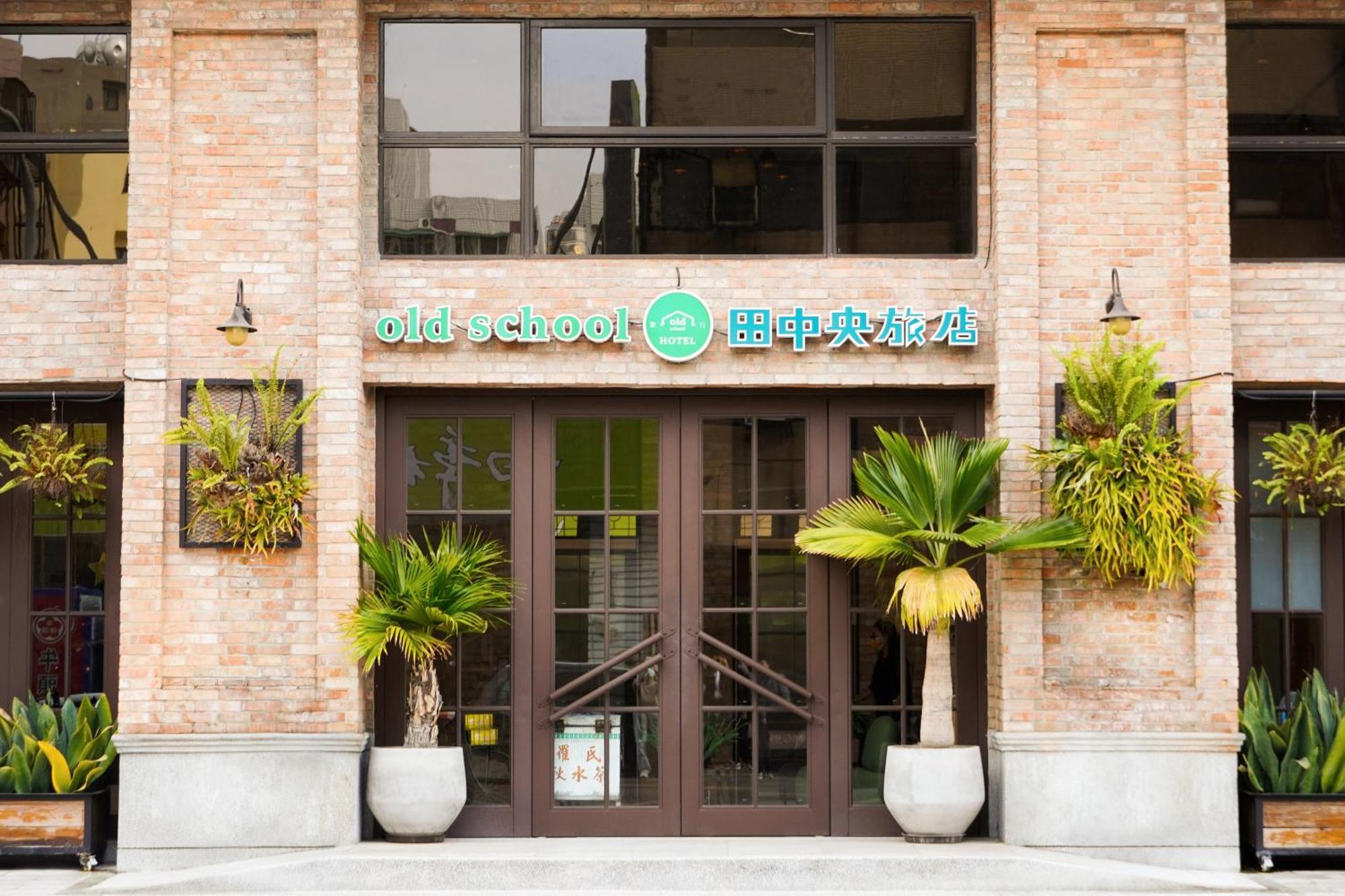 Central Land Hotel Taichung Bagian luar foto
